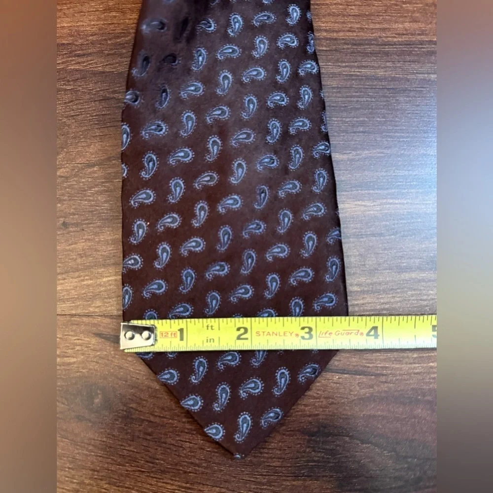 🌿END of SEASON SALE🌿BROOKS BROTHERS Dark Brown Tie with Paisley Design